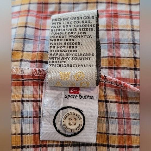 QUIKSILVER Men's Short Sleeved Button-down Shirt, Size Large - Picture 9 of 12